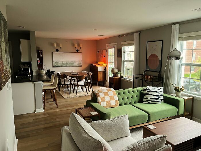 A Rainy Day In My 25m Apartment