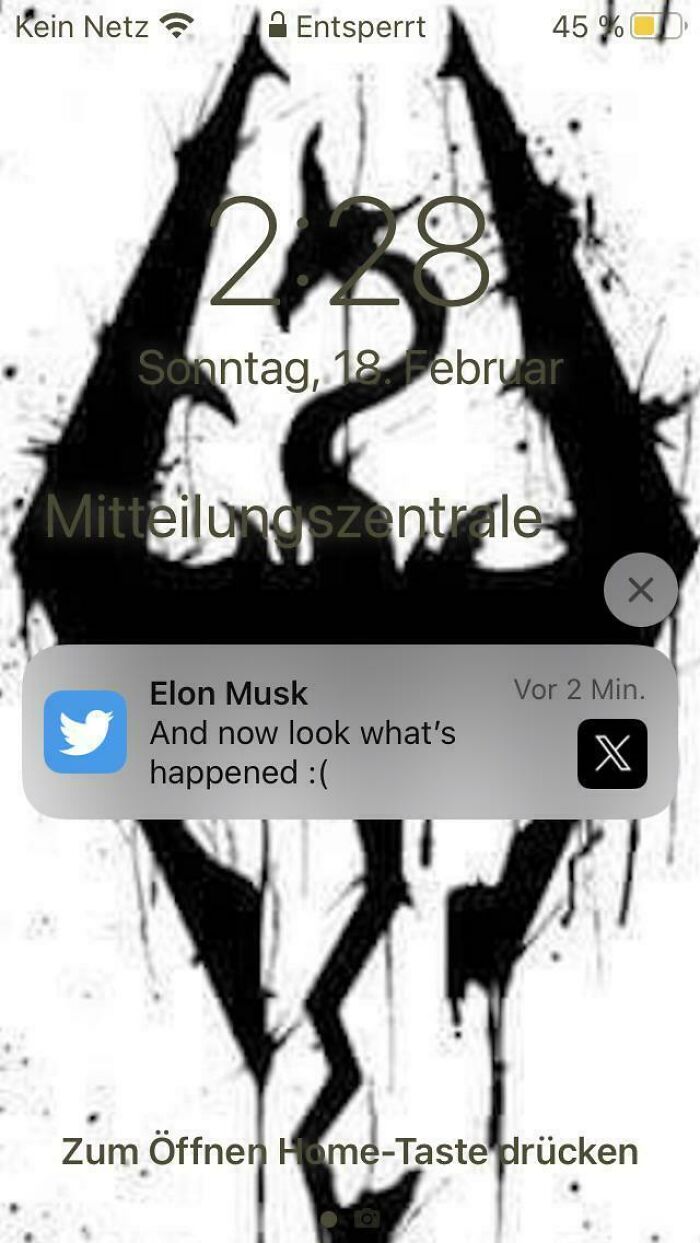 Irritating phone notification on screen with unread message alert.