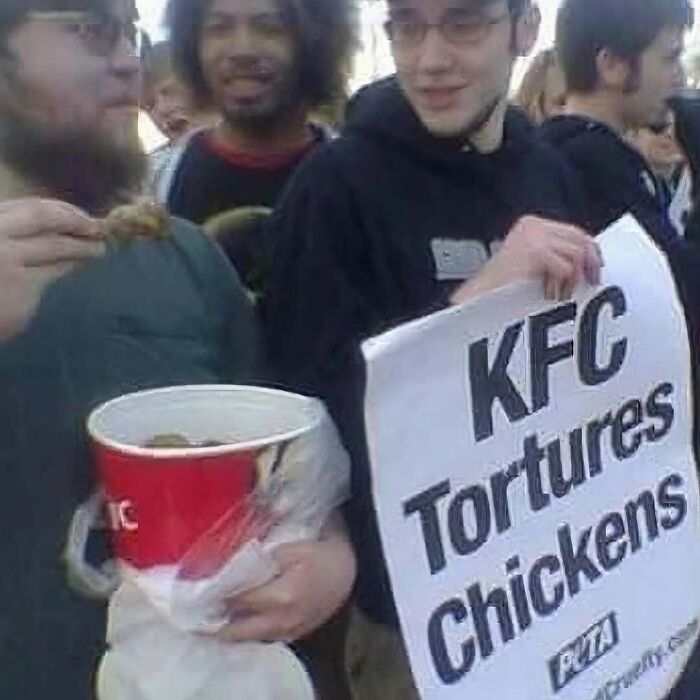 50 Of The Most Cursed Images For People Who Have A Higher Tolerance For Weirdness