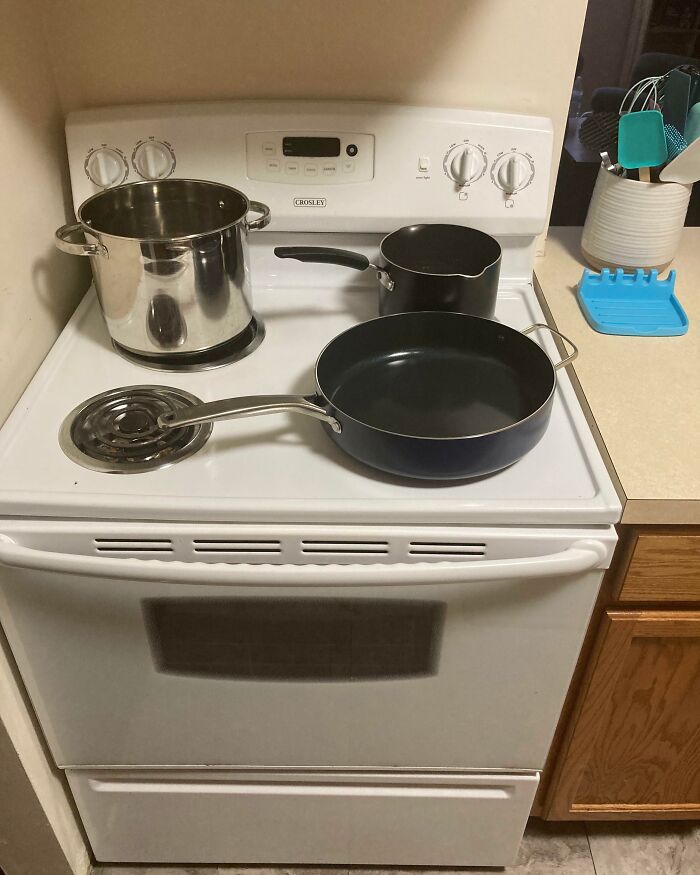 My Stove Decided To Take A Vacation Day. On Thanksgiving. With Guests Coming Over In A Few Hours