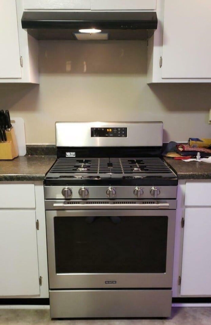 Mi amigo terminó con la remodelación de su cocina 