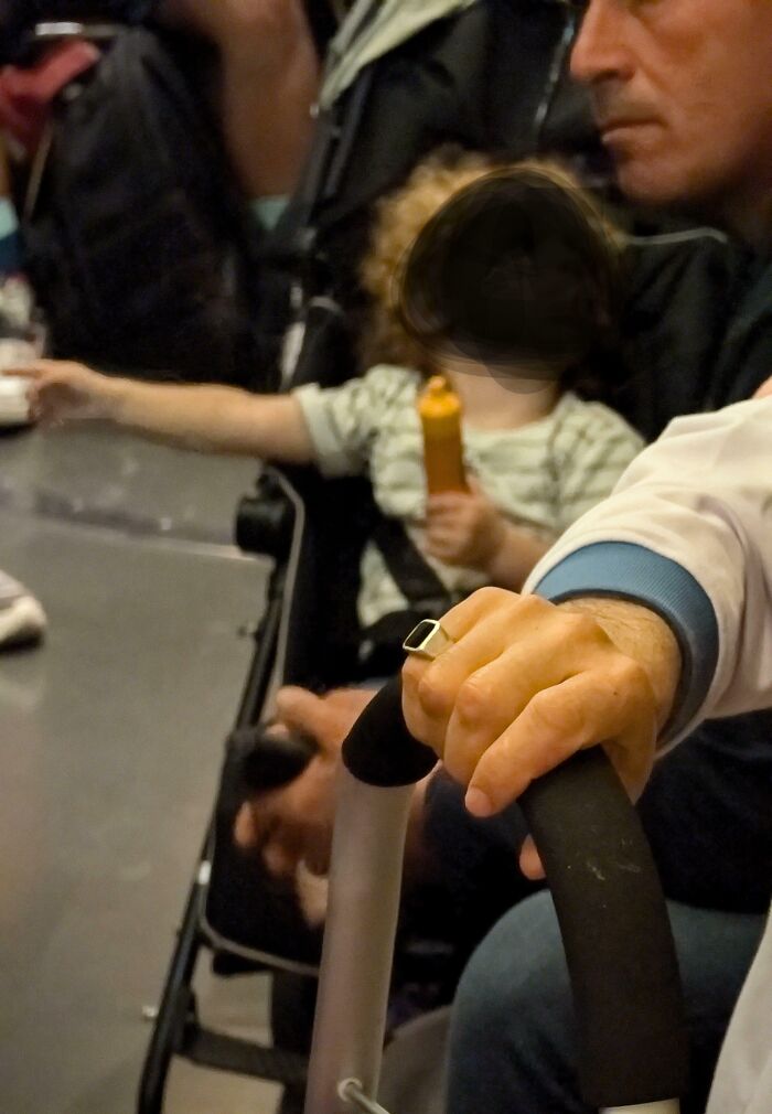 A Mom Letting Her Kid Play With Her Vape On The Subway. When The Kid Tried To Put It In His Mouth, She Said, "Nooo, Don't Do That"