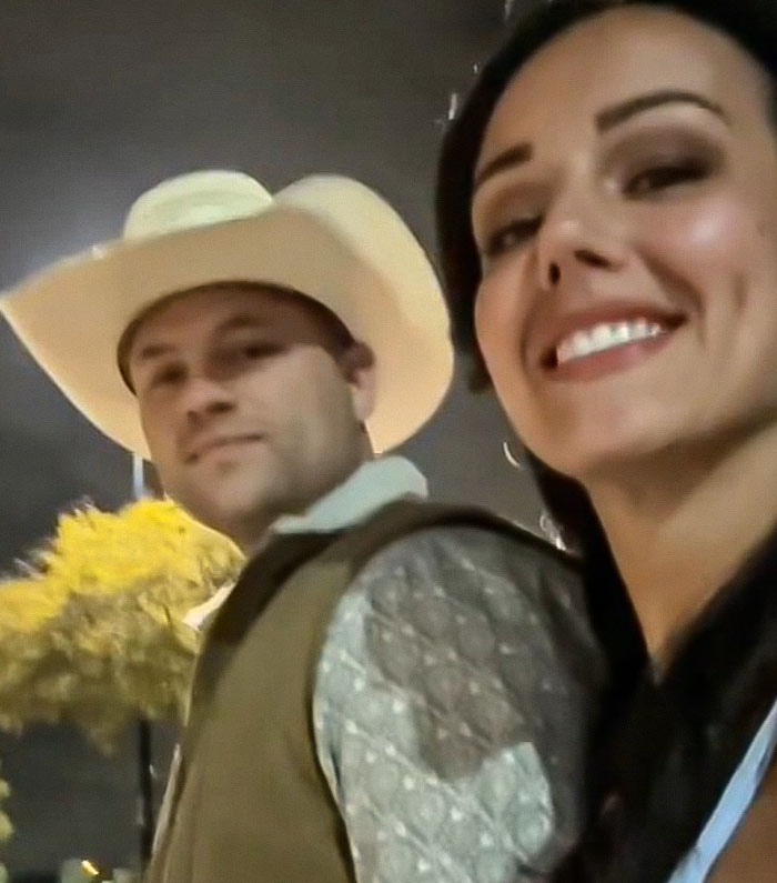 &ldquo;This Is Genius&rdquo;: Woman Goes Viral After Finding "Fairytale" Love At Home Depot