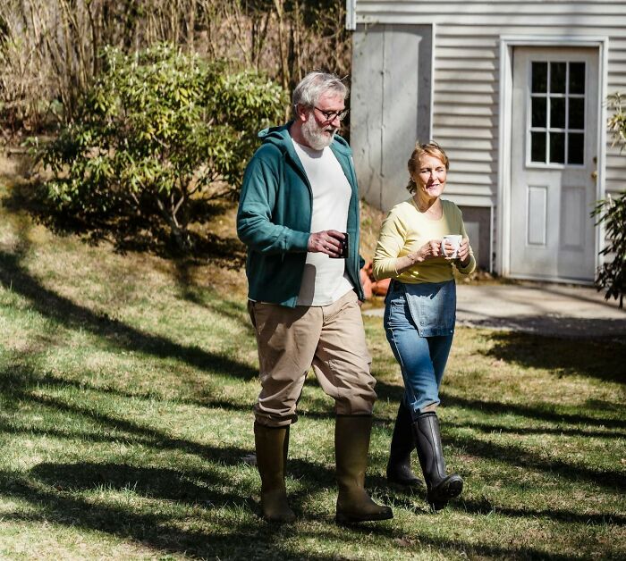 “Mowing Your Lawn On A Sunday”: 30 Taboo Things Other Countries Don’t Think Twice About