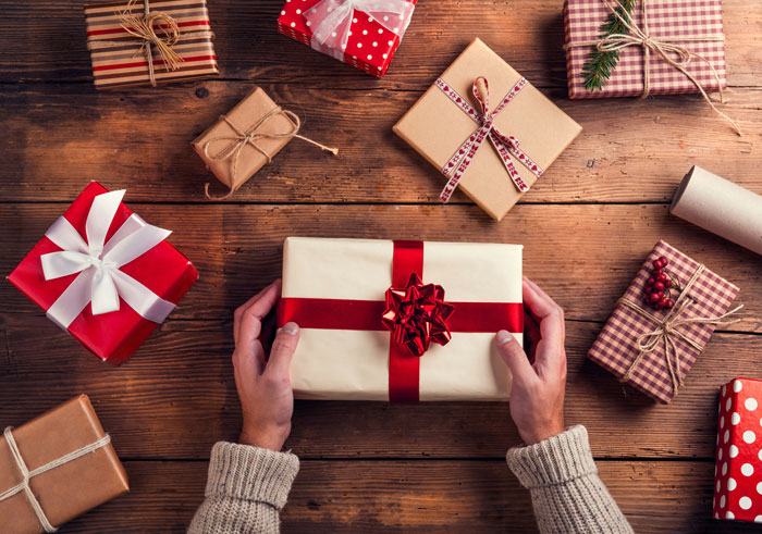 Estas 38 personas nos contaron qué ideas para ahorrar dinero valen la pena y cuáles son una pérdida de tiempo