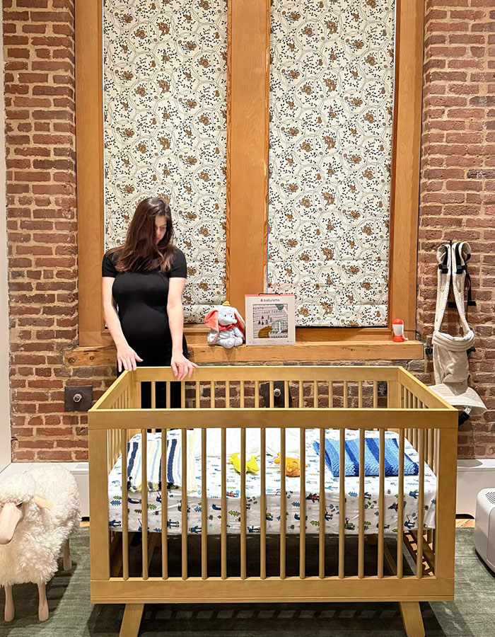 &ldquo;Women&rsquo;s Bodies Are Amazing&rdquo;: Alexandra Daddario Shares Raw Pic Of Her "Magic" Postpartum Body