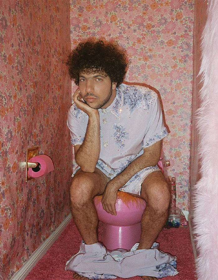 "Who Determines This?": People's Sexiest Man Alive Sparks Fury Following Harry Styles Controversy "Who Determines This?": People's Sexiest Man Alive Sparks Fury Following Harry Styles Controversy