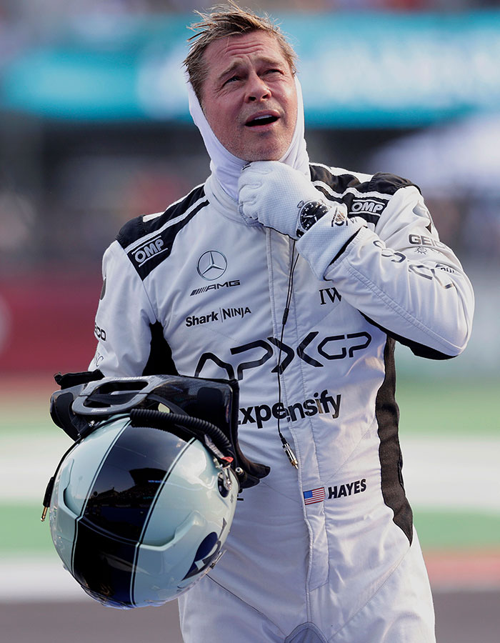 “Disgusting”: Brad Pitt Fan Accused Of 'Harassing' Actor After Kissing Him And Grabbing His Neck “Disgusting”: Brad Pitt Fan Accused Of 'Harassing' Actor After Kissing Him And Grabbing His Neck