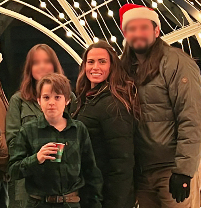 Mom Arrested For Letting 10-Year-Old Son Walk Alone, Community Raises Over $55k To Help Her