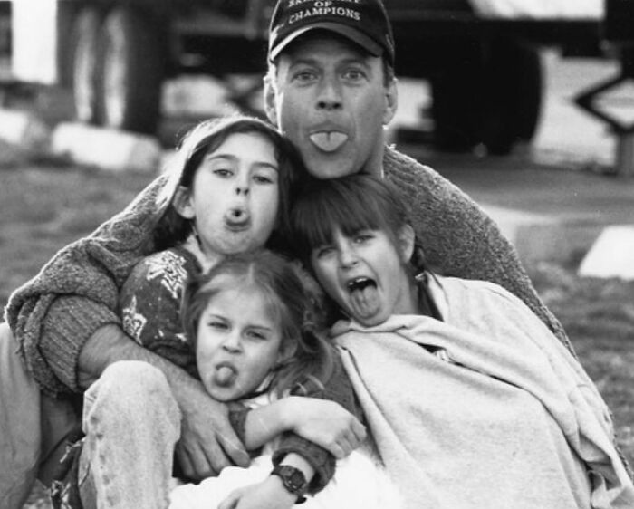 Bruce Willis Seen In Emotional Thanksgiving Photo With Daughters Amid Dementia Battle