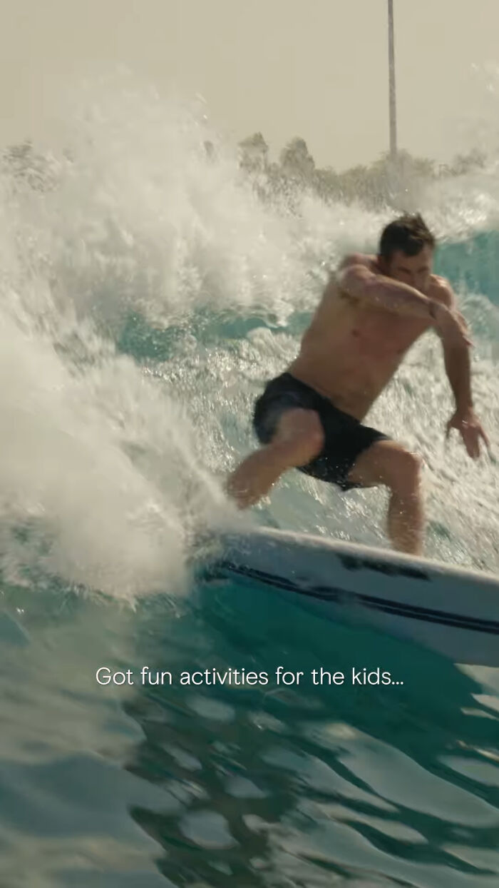 Chris Hemsworth And Elsa Pataky Slammed For &ldquo;Ignoring Human Rights Abuses&rdquo; In New Abu Dhabi Ad