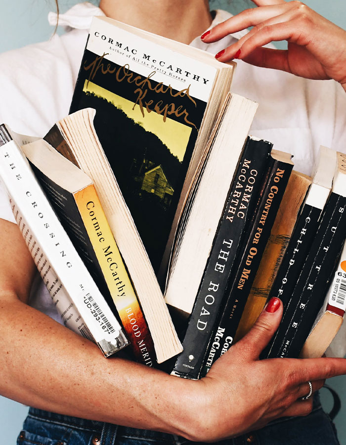 "The Outrage Is Appropriate": Vanity Fair Slammed For Glorifying Author Who "Groomed" 16YO Girl "The Outrage Is Appropriate": Vanity Fair Slammed For Glorifying Author Who "Groomed" 16YO Girl