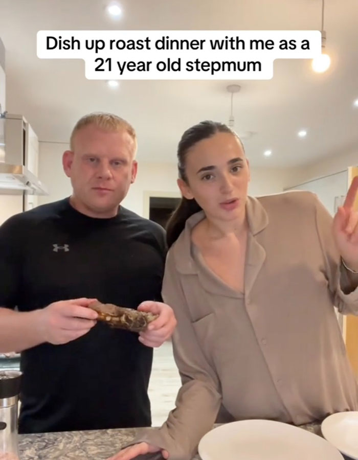 "Beyond Desperate": 21YO Woman Roasted For Age Gap With 44YO Boyfriend After Their TikTok Goes Viral