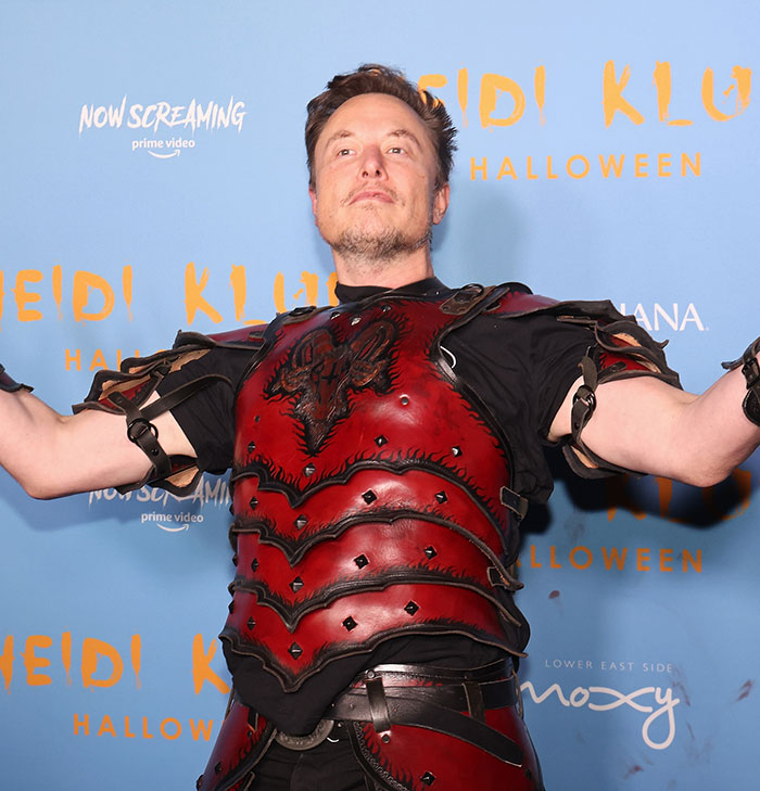 &ldquo;I&rsquo;m A Time-Travelling Vampire Alien&rdquo;: Elon Musk Makes Stunning Claim He&rsquo;s 3,000 Years Old