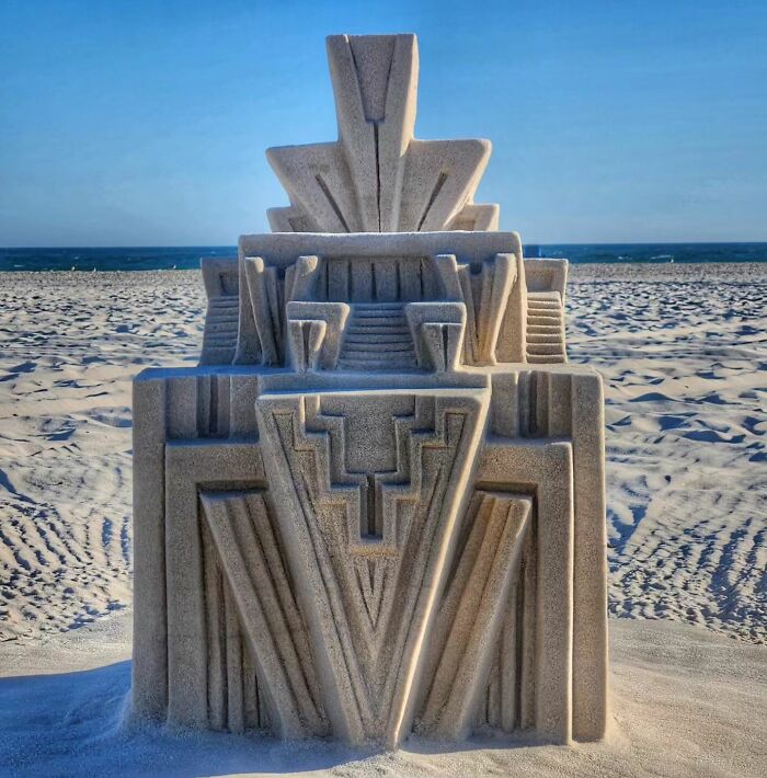 From Childhood Castles To Coastal Masterpieces: The Art Of Janel Hawkins' Sand Architectures (30 Pics)