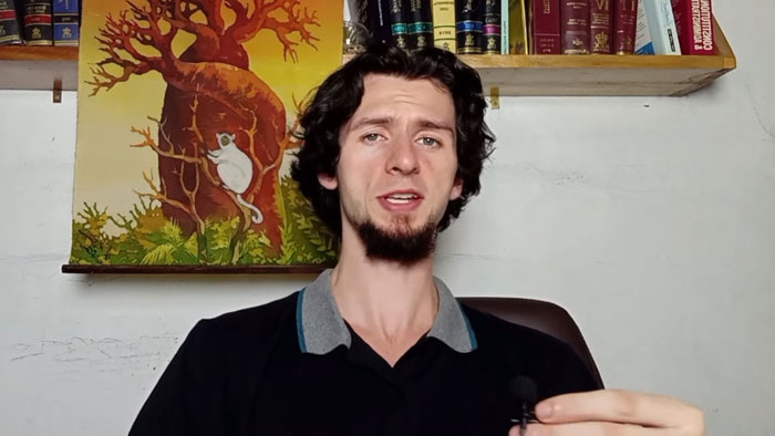 "I Can Smell It From Here": Man Who Hasn't Used Shampoo For 8 Years Reveals Remarkable Results "I Can Smell It From Here": Man Who Hasn't Used Shampoo For 8 Years Reveals Remarkable Results