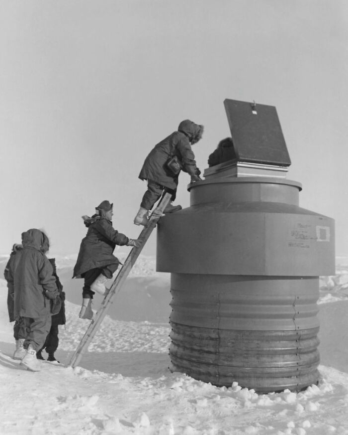 NASA Finds Secret Underground &ldquo;City&rdquo; Hidden From The World Under 100 Feet Of Ice And Snow