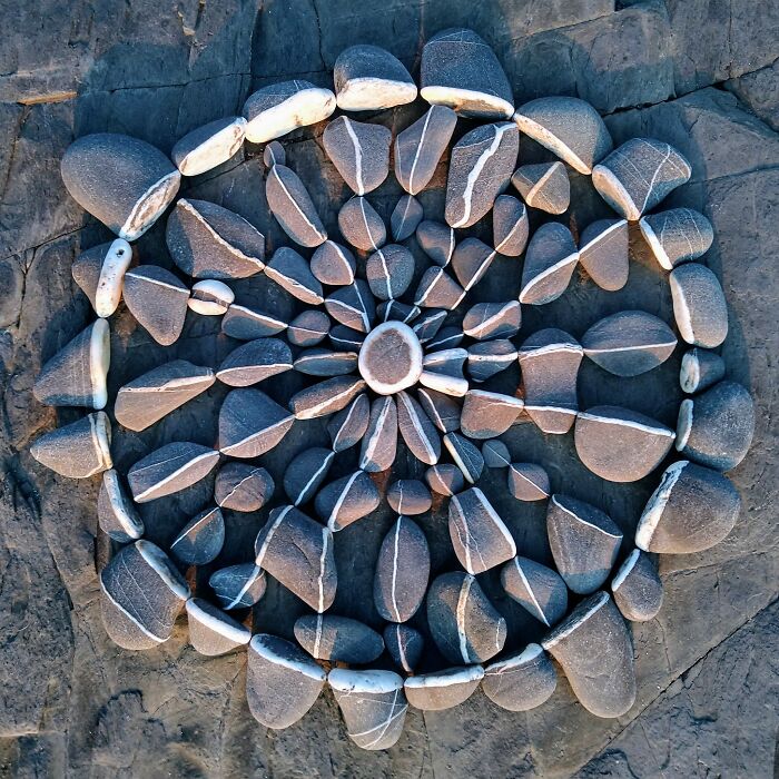 Center Of Being - Beach Pebbles With Natural Quartz Veins