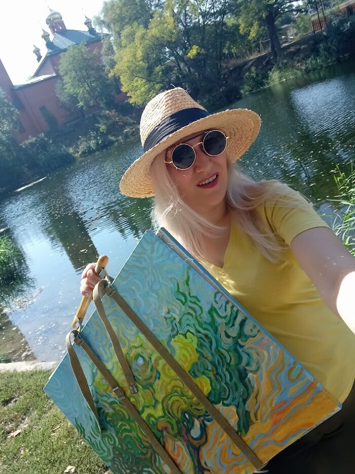 I Created An Art Exhibition “Flower-Soul” In A Frontline City (19 Pics)