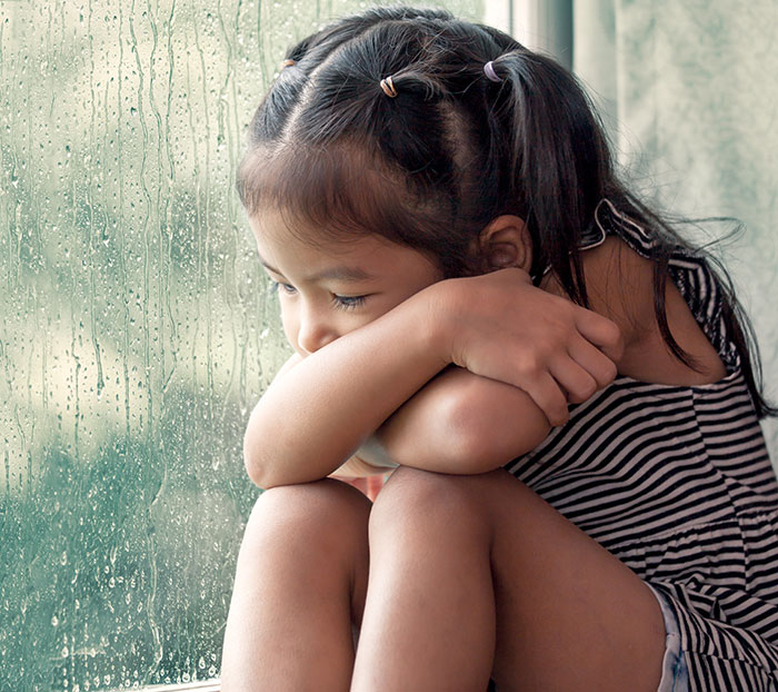 Man Takes DNA Test After Suspecting Child Is &ldquo;Too Pretty&rdquo; To Be His&mdash;Discovers Stunning Twist