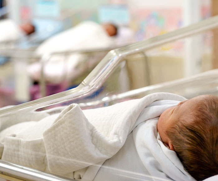 Man Takes DNA Test After Suspecting Child Is &ldquo;Too Pretty&rdquo; To Be His&mdash;Discovers Stunning Twist