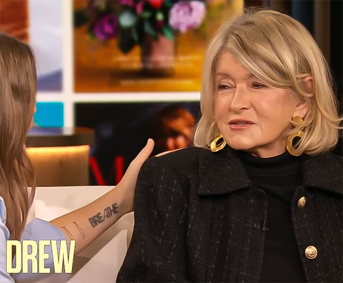Outrage Sparked As Martha Stewart Pushes &ldquo;Touchy&rdquo; Drew Barrymore Away In &ldquo;Creepy&rdquo; Interview