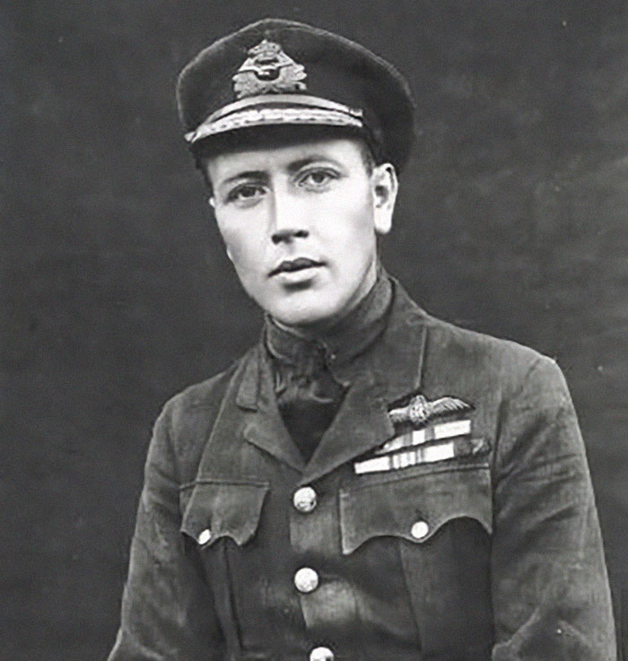 &ldquo;I&rsquo;m A Time-Travelling Vampire Alien&rdquo;: Elon Musk Makes Stunning Claim He&rsquo;s 3,000 Years Old