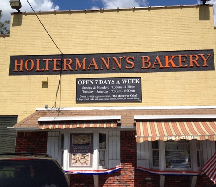 Whoopi Goldberg Accuses Famed Bakery Of Refusing To Make Her Birthday Order Because Of “Politics” Whoopi Goldberg Accuses Famed Bakery Of Refusing To Make Her Birthday Order Because Of “Politics”