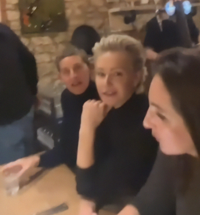 Ellen DeGeneres Debuts New Look After Fleeing The US: &ldquo;Everyone Deserves A Second Chance&rdquo;