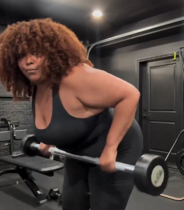 Video Of &ldquo;Mama Lizzo And Baby Lizzo&rdquo; Leaves Fans Stunned Over Singer&rsquo;s Incredible Weight Loss