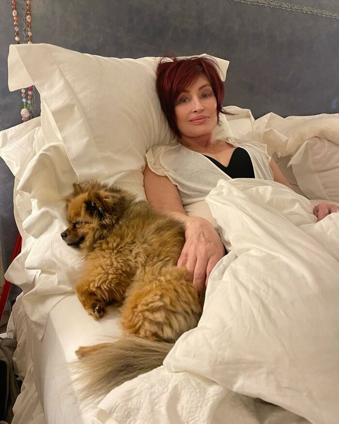 &ldquo;Can&rsquo;t She Just Leave Her Face Alone?&rdquo;: Sharon Osbourne Looks Unrecognizable During Outing