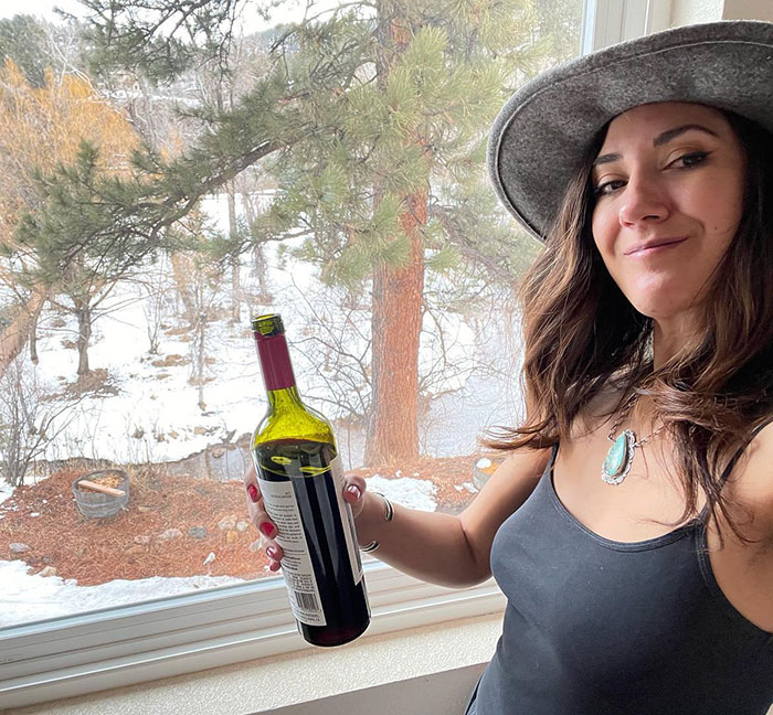 "Imagine The Noise": Woman Buys Dream House Only For Strangers To Turn It Into Tourist Spot