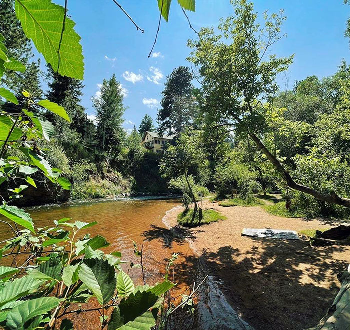 "Imagine The Noise": Woman Buys Dream House Only For Strangers To Turn It Into Tourist Spot