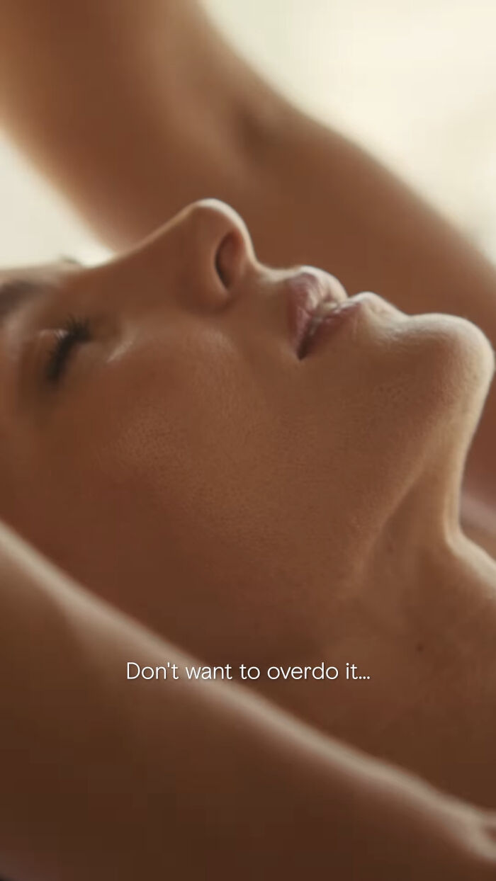 Chris Hemsworth And Elsa Pataky Slammed For &ldquo;Ignoring Human Rights Abuses&rdquo; In New Abu Dhabi Ad