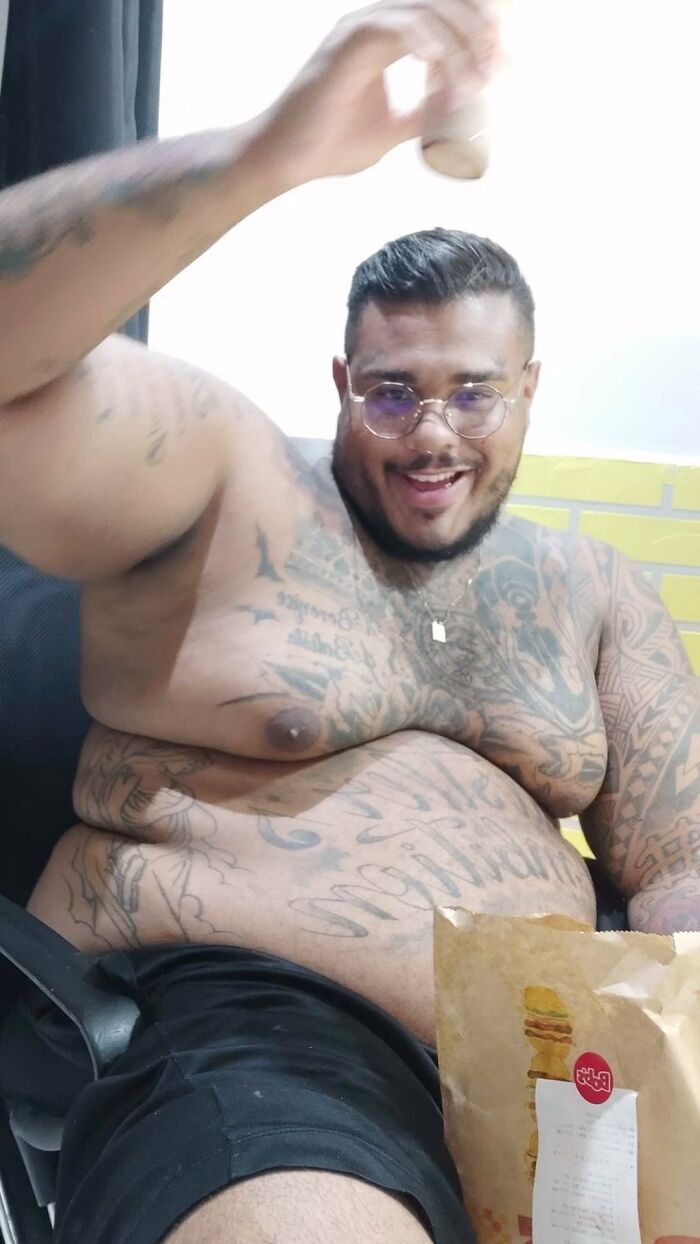 Nayron Santos Felipe Went From Obesity To Fitness In 12 Months, And Here&rsquo;s His Amazing Transformation