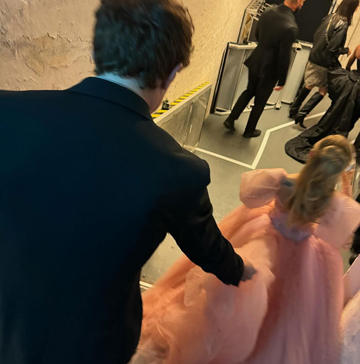 &ldquo;Cheater&rdquo;: Fans Have Harsh Words For Ariana Grande&rsquo;s Boyfriend Ethan Slater