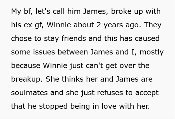Text discussing an ex-girlfriend's difficulty moving on from a breakup with a current boyfriend, causing relationship issues. Text discussing an ex-girlfriend's difficulty moving on from a breakup with a current boyfriend, causing relationship issues.