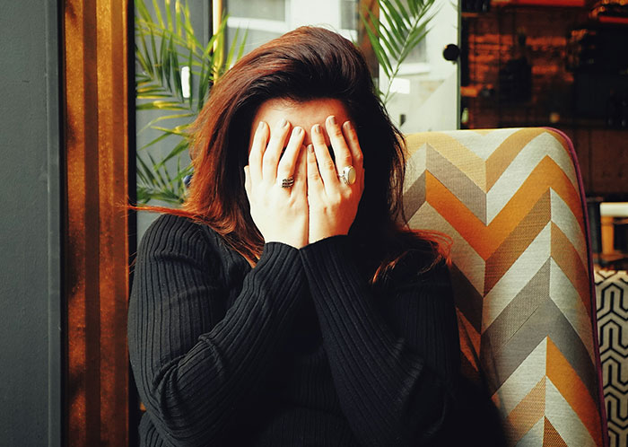 “Most Awkward 20 Seconds Of My Life”: 30 Hilariously Awkward Moments In Serious Situations