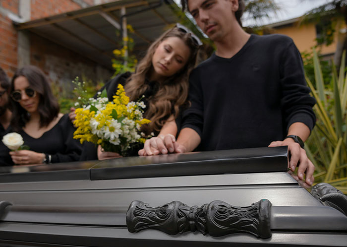 “Most Awkward 20 Seconds Of My Life”: 30 Hilariously Awkward Moments In Serious Situations