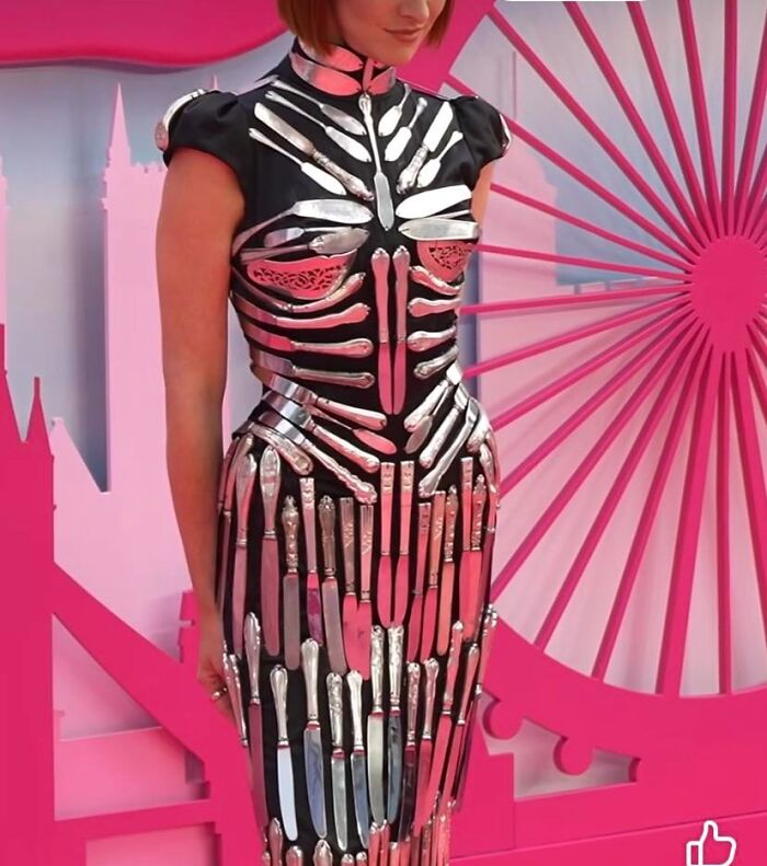 I’m Torn Because At First It Looked Cool But Then You Realize She’s Wearing Butter Knives