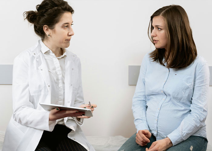 &ldquo;I Don&rsquo;t Know What To Do&rdquo;: Man In Fear Of Losing A Longtime Friend Over Her BF Of 5 Months