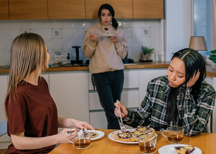 30 People Who Lost A Best Friend Shared What Happened