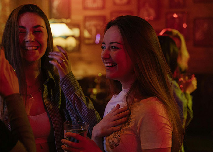 30 People Who Lost A Best Friend Shared What Happened