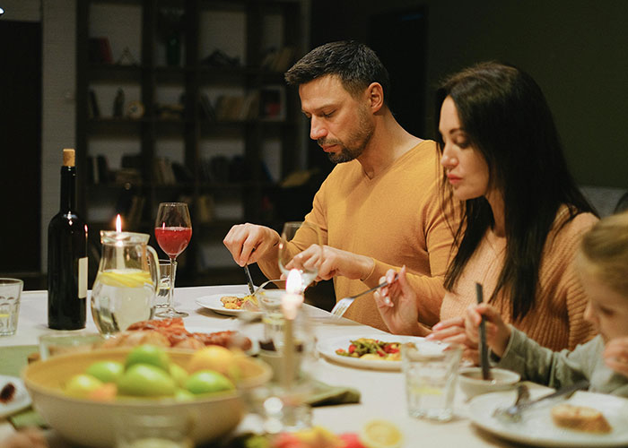 30 People Who Lost A Best Friend Shared What Happened