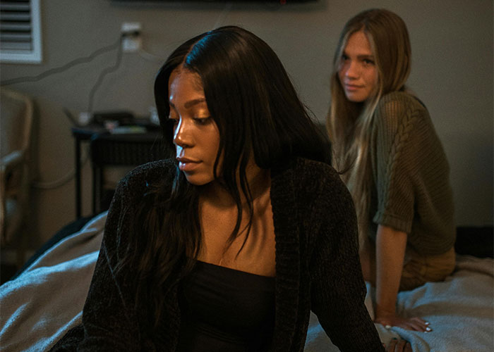 30 People Who Lost A Best Friend Shared What Happened