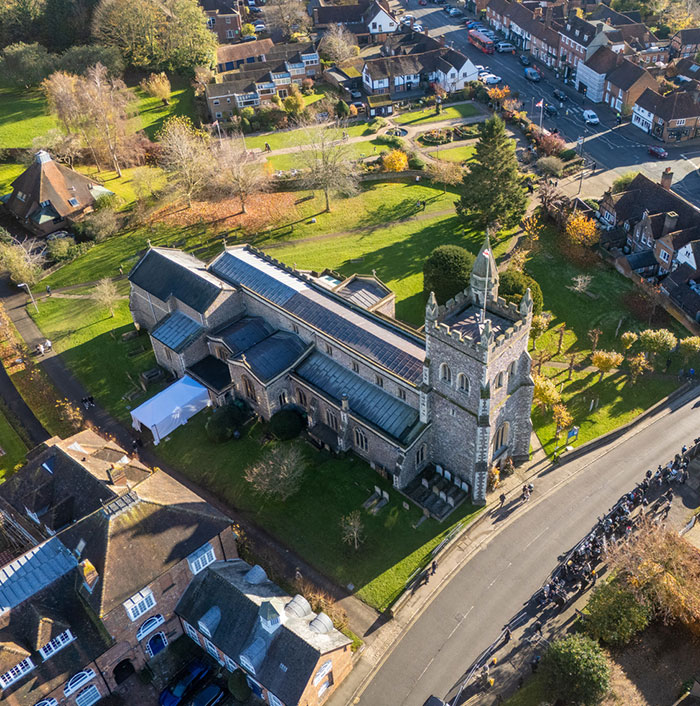 "Nobody Should Have To Bury Their Child": Fans Are Emotional Over Liam Payne's Funeral Photos