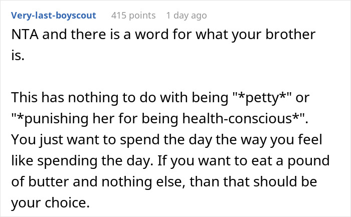 Reddit comment discussing a woman not inviting her brother's girlfriend to Thanksgiving. Reddit comment discussing a woman not inviting her brother's girlfriend to Thanksgiving.
