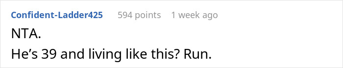 Reddit comment about a boyfriend's living state, suggesting to leave.