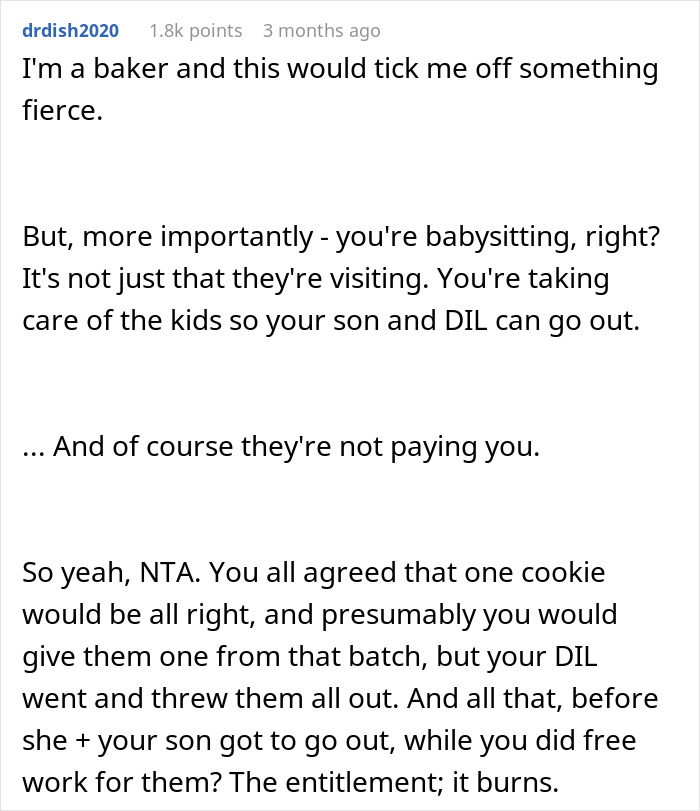 Text conversation about babysitting, cookies, and family dynamics. Text conversation about babysitting, cookies, and family dynamics.