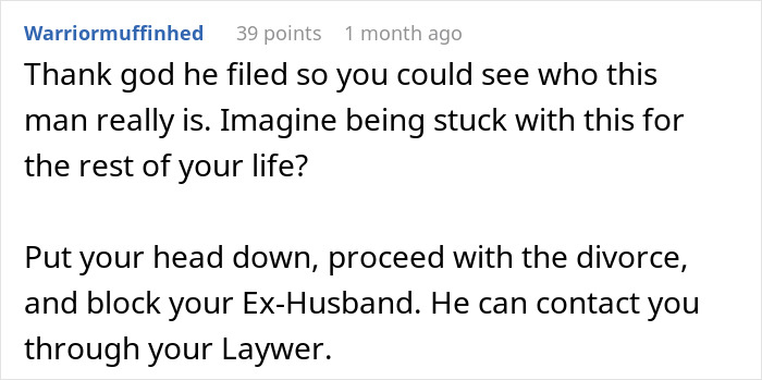 Man Hands Wife Divorce Papers Out Of The Blue, Turns Into A Sobbing Beggar When She Agrees Man Hands Wife Divorce Papers Out Of The Blue, Turns Into A Sobbing Beggar When She Agrees